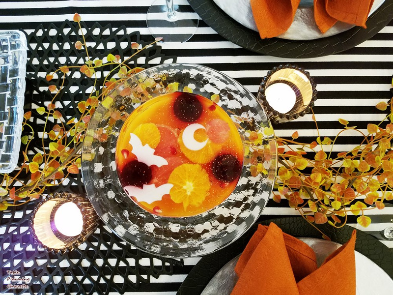 黒とオレンジのハロウィンテーブル