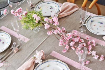 桜のテーブル